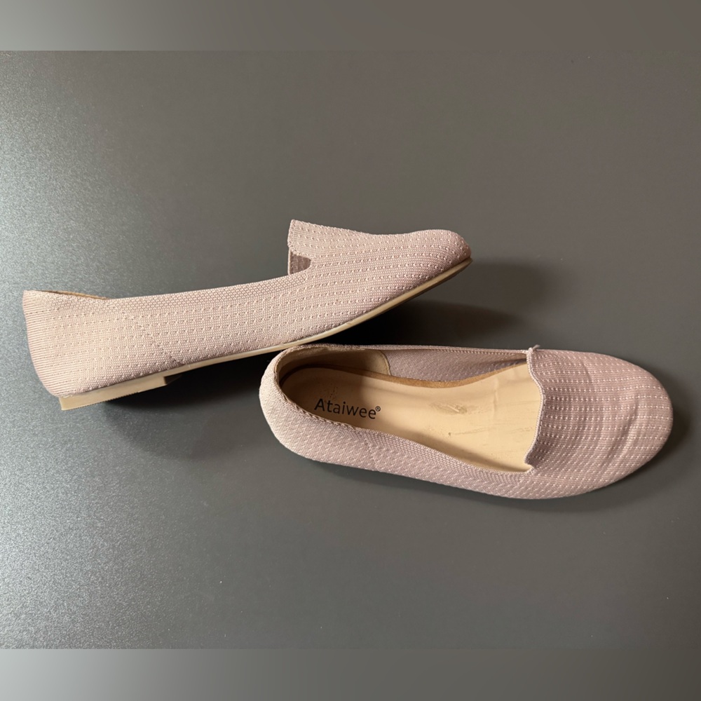 Ataiwee Women's Pink Slip-On Loafers